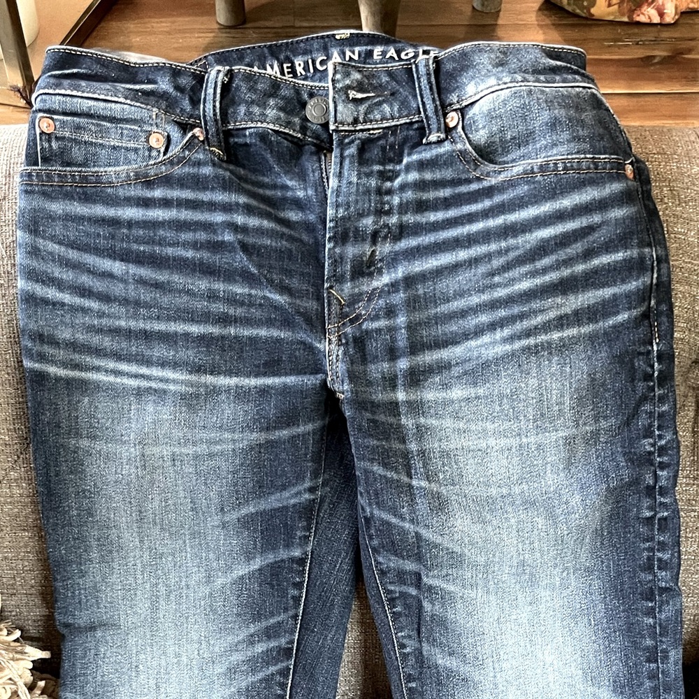 Like New American Eagle Airflex+Temp Tech jean Slim fit 28x32